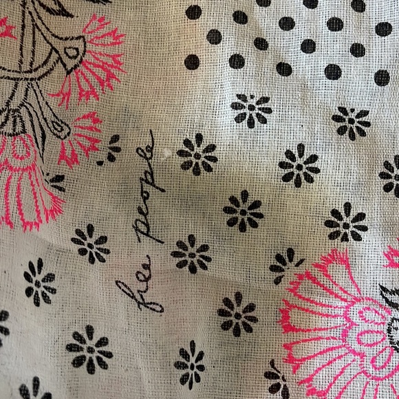 Free People - Picture 2 of 3